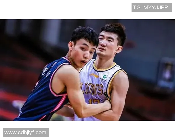 新疆队签约姚明儿子姚皓舟，备战新赛季备受关注