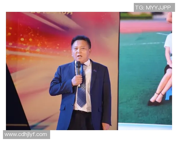 李胜宇的奋斗历程与人生哲学探讨：从平凡到卓越的成长之路