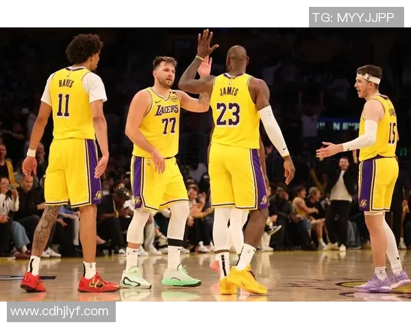 湖人与新奥尔良对决精彩纷呈比分揭晓引发球迷热议