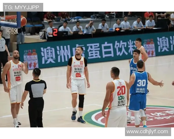 男篮热身赛对阵美国队全力以赴展现实力备战国际赛事