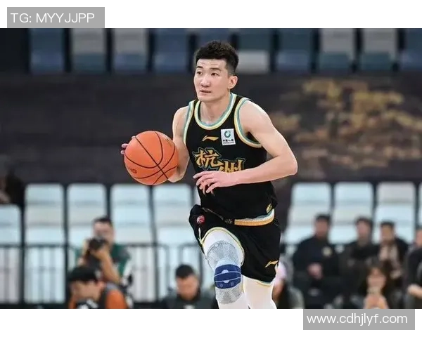 孙铭徽联手队友创造历史，助球队夺冠在望